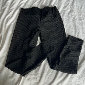 Textured leggings with rouched behind